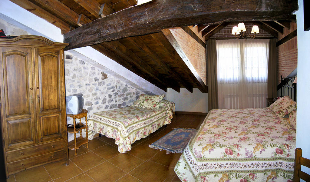Casa Paulino Hotel Corrales De Buelna Ruang foto