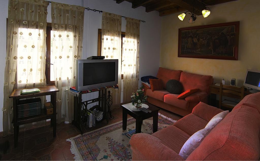 Casa Paulino Hotel Corrales De Buelna Bagian luar foto